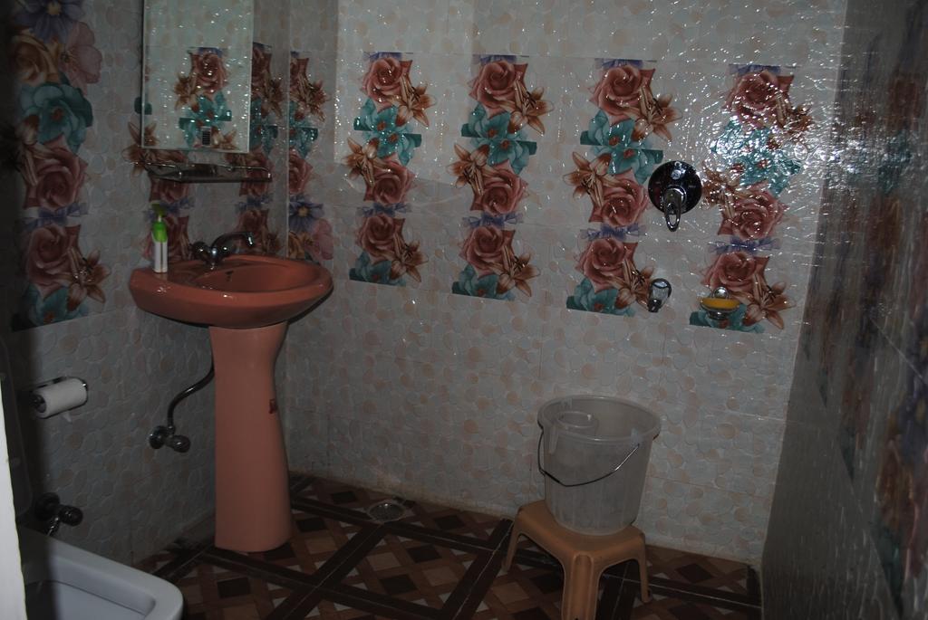 Oyo 13232 Red Rose Cottage Manāli Buitenkant foto