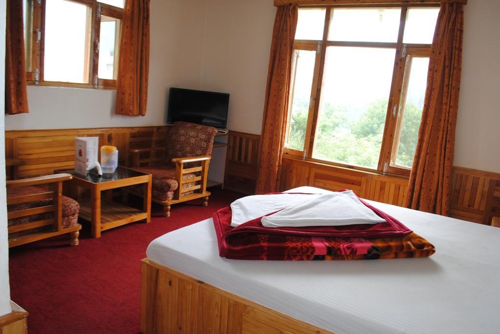 Oyo 13232 Red Rose Cottage Manāli Buitenkant foto