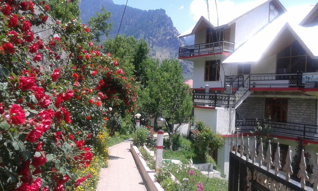 Oyo 13232 Red Rose Cottage Manāli Buitenkant foto