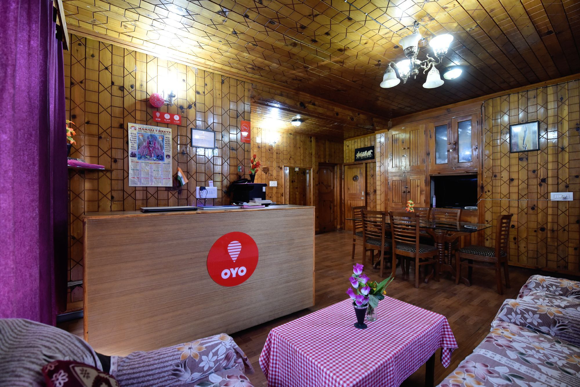 Oyo 13232 Red Rose Cottage Manāli Buitenkant foto