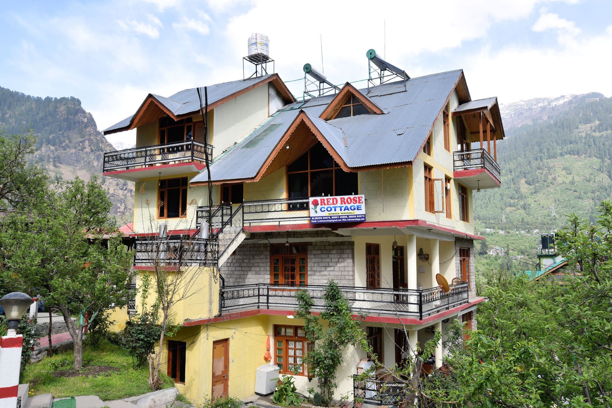 Oyo 13232 Red Rose Cottage Manāli Buitenkant foto